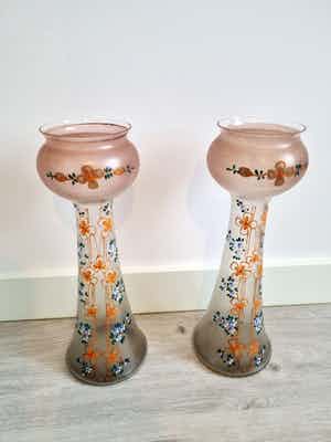 Niet of onleesbaar gesigneerd - Jeugdenstil vazen 1910-1920 geëmailleerd verkocht voor € 1!