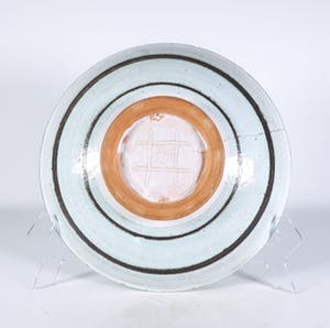 Dirk Hubers - Aardewerk, Sgrafitto vaas en schaal op voet kopen? Bied vanaf 80!