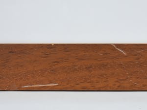 Mattie Schilders - Gele rotsen als wolken om een bergtop - Ingelijst - Groot kopen? Bied vanaf 50!