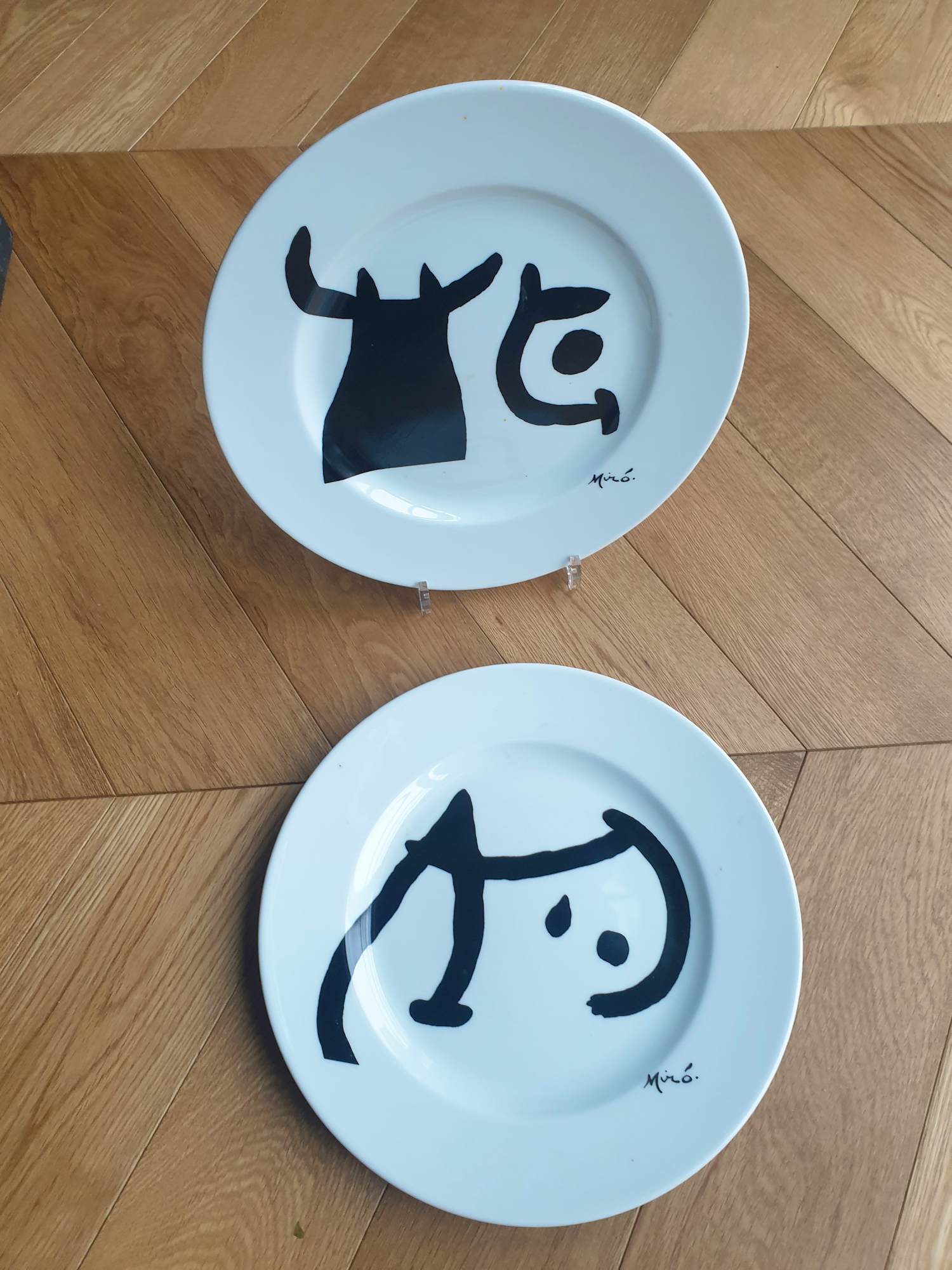 Joan Miro - Obra Original de Joan Miro - 2 porseleinen borden - 2001- Diameters 30 cm kopen? Bied vanaf 80!