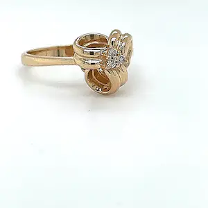 Verspielter Ring in 14 Karat (585) Gelbgold mit hochfeinen Brillanten TW kopen? Bied vanaf 220!