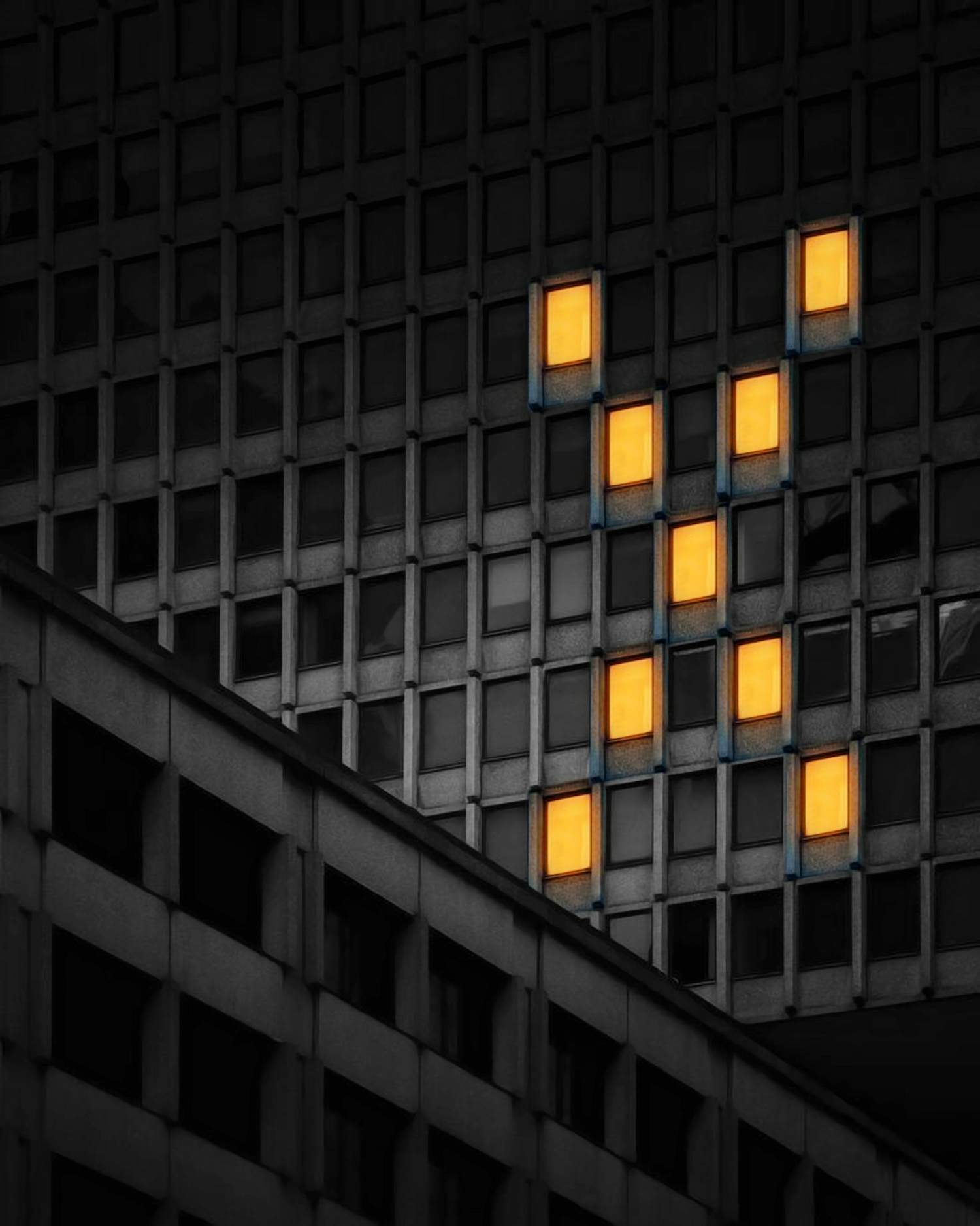 Mr Strange - 's Nachts kopen? Bied vanaf 80!