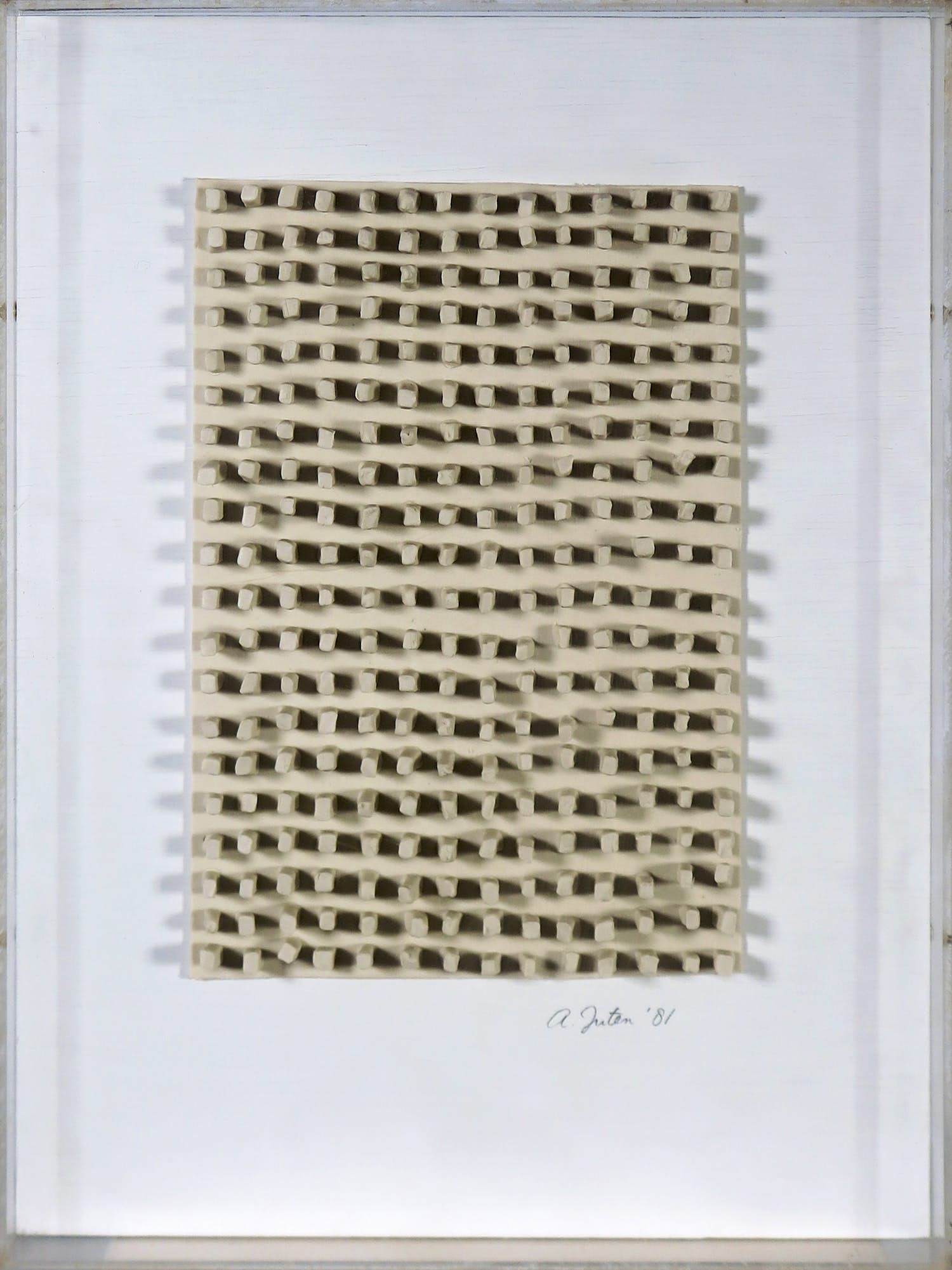 Agnes Juten - Keramiek, Variatie op een thema (in plexiglas box) kopen? Bied vanaf 100!