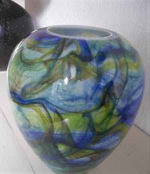 Niet of onleesbaar gesigneerd - Handgeblazen vaas kopen? Bied vanaf 1!