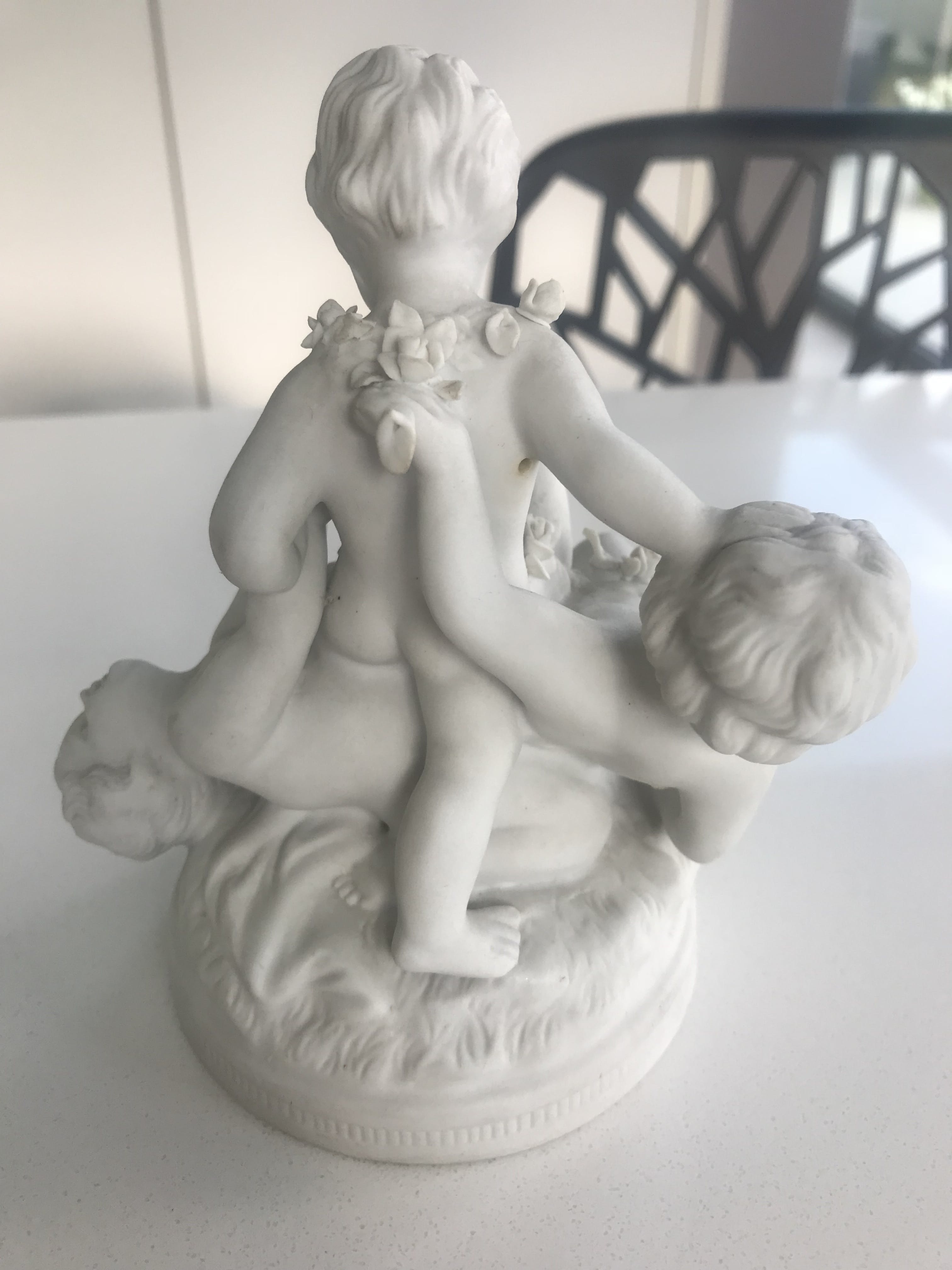 Unterweissbach Porseleinfabriek - Beeld spelende kindjes kopen? Bied vanaf 20!