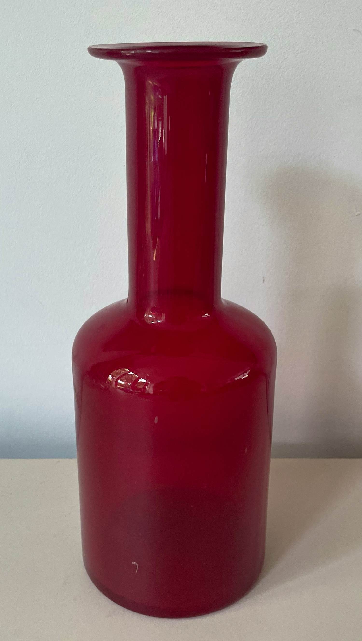 Empoli Glas - Robijnrode Flesvaas verkocht voor € 20!