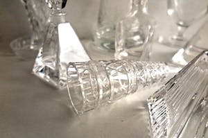 Niet of onleesbaar gesigneerd - 8x Decoratiekristal: 4 RCR Italiaanse Parfumflesjes, Russische Hoorn, Vaas e.a. kopen? Bied vanaf 1!