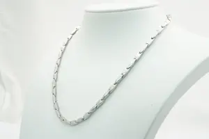 1042 - Zo goed als nieuw 14krt wit gouden collier - Infinity schakels/model kopen? Bied vanaf 790!