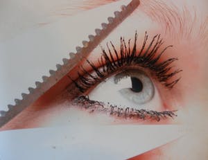 Niet of onleesbaar gesigneerd - Kleurenfoto EYE WITNESS Handgesigneerd. kopen? Bied vanaf 1!