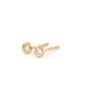 18k rosé gouden solitair oorknoppen met briljant geslepen diamant tot. 0.10ct kopen? Bied vanaf 180!