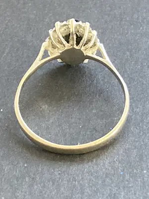 18 karaats witgouden  ring met bloem kopen? Bied vanaf 150!