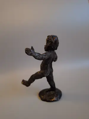 Astrid Veldhuyzen-Koppen - Mooi beeldje Astrid Veldhuyzen-Koppen kopen? Bied vanaf 45!