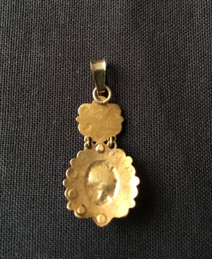 14K Goud - Geelgouden antieke hanger met 'boeren granaat' kopen? Bied vanaf 55!