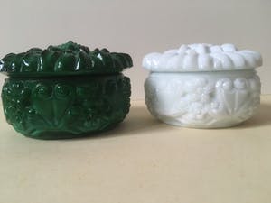 Frantisek Pazourek - 2 Art Deco dekseldozen kopen? Bied vanaf 44!