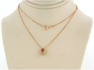 14k rosé gouden collier met  robijn en briljant geslepen diamant 0.10 ct - 45 cm kopen? Bied vanaf 240!
