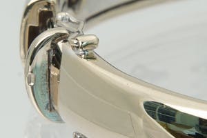 1314 - Schitterende 18 krt wit-goud en diamanten (ca. 3.20 ct!!) slaven-armband kopen? Bied vanaf 2190!