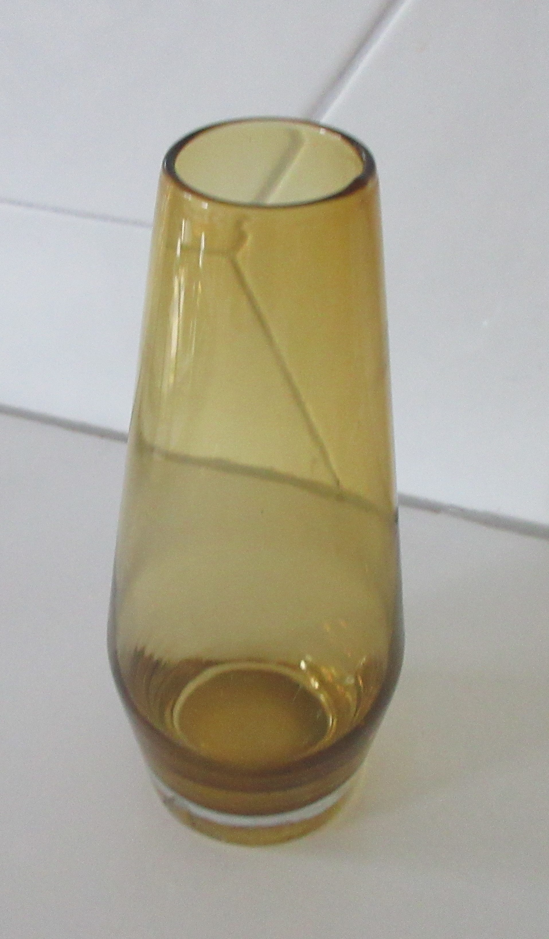 Riihimäki - Amber glazen cased vaasje ontwerp Tamara Aladdin kopen? Bied vanaf 24!