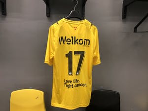 Curiosa - Swim to Fight Cancer wedstrijdshirt - Sydney van Hooijdonk kopen? Bied vanaf 50!