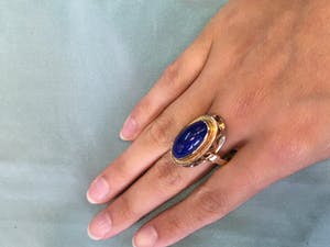 14K Goud - geelgouden ring met een ovaal geslepen Lapis Lazuli steen, jaren 50-60 kopen? Bied vanaf 285!