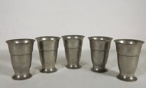 Meeuws en Zn. N.V. - Lot tinnen bekers en schalen kopen? Bied vanaf 1!