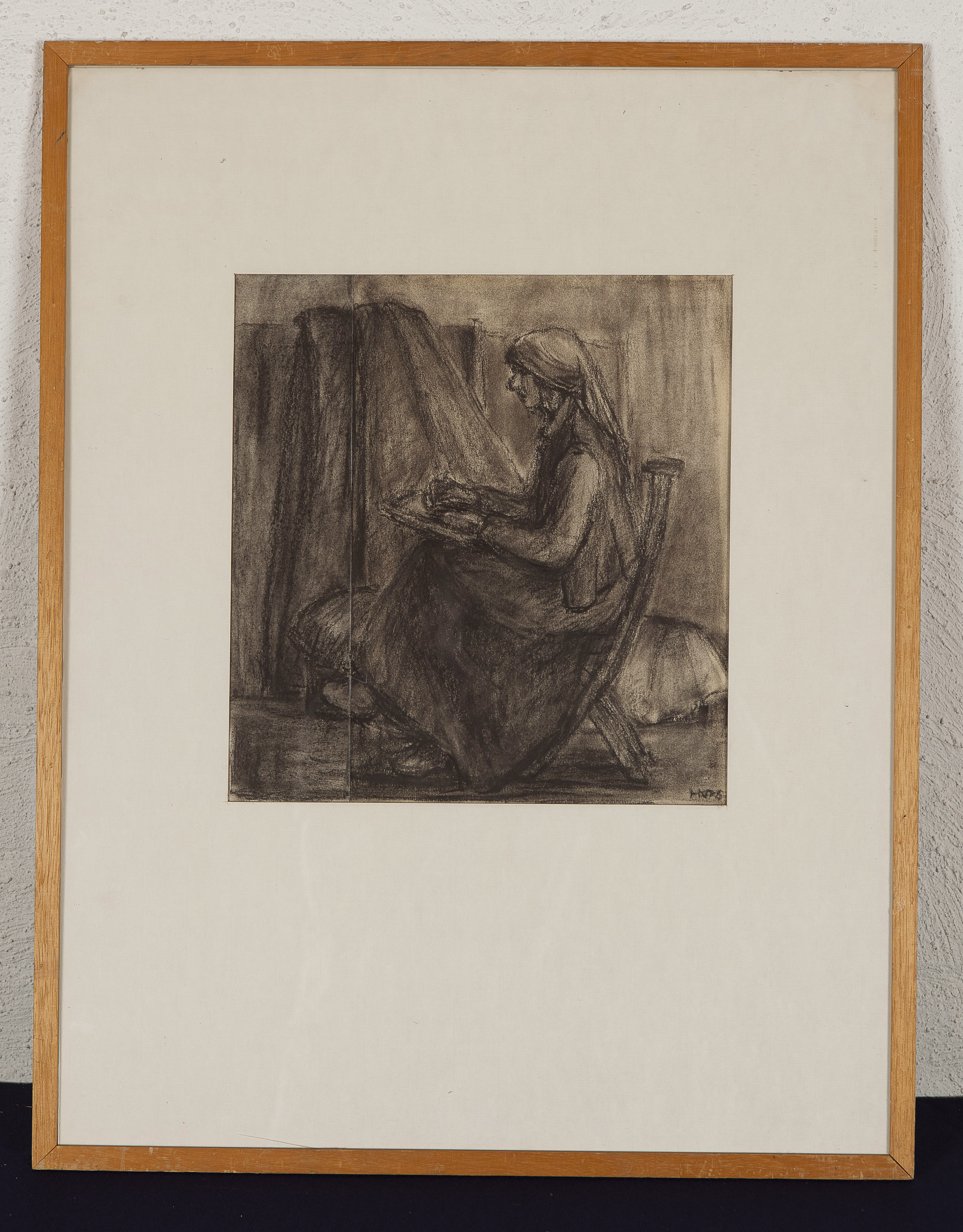 Hanneke Nobel - Tekenend meisje - Houtskool op papier - Gesigneerd R.O. - BKR Amsterdam - 1975 kopen? Bied vanaf 10!
