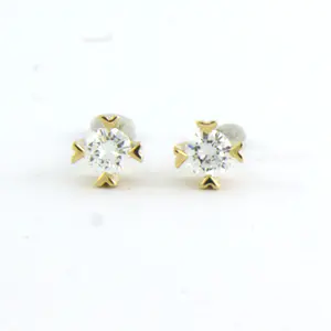 Acheter18k geel gouden solitair oorknoppen met briljant geslepen diamant tot. 0,22ct.? Enchérissez de 240!