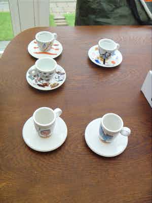 illy Art Collection - 3 espresso kop en schoteltjes , genummerd + 2 espresso Mosa genummerd verkocht voor € 29!