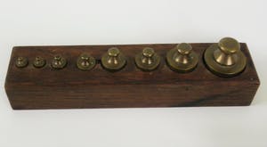 Curiosa - 3 blokken met koperen gewichten kopen? Bied vanaf 1!