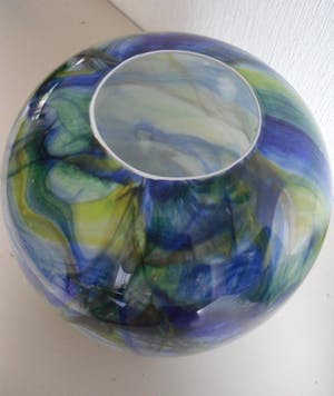 Niet of onleesbaar gesigneerd - Handgeblazen vaas kopen? Bied vanaf 1!