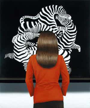 Gerard Boersma - Zebra's (Vrouw kijkend naar schilderij van Victor Vasarely) verkocht voor € 200!
