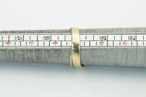 7 - Mooi vormgegeven 14krt bi-color solitair ring met diamant 0.05crt (briljant) kopen? Bied vanaf 240!