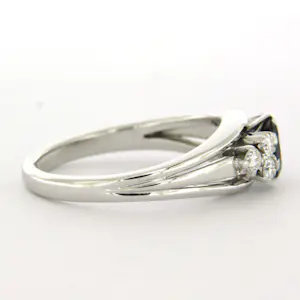 18k wit gouden ring met saffier en briljant geslepen diamant tot. 0.25ct kopen? Bied vanaf 760!