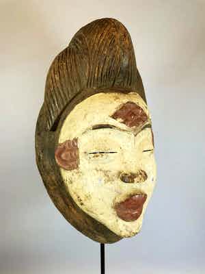 Punu - African female mask from the Punu - Gabon. verkocht voor € 45!