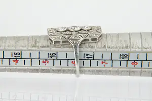 33 - omstreeks 1920 gemaakte BWPG Art Deco dames ring met ca. 1 ct diamant. kopen? Bied vanaf 520!