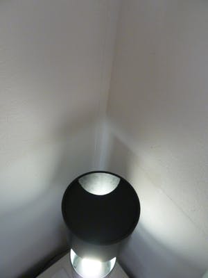 Niet of onleesbaar gesigneerd - Design tafellamp (geïnspireerd) op een vintage versie uit de jaren‘70. kopen? Bied vanaf 1!