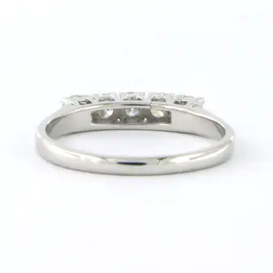 18k witgouden rijring bezet met briljant geslepen diamant tot. 0,40ct - rm 17 kopen? Bied vanaf 350!