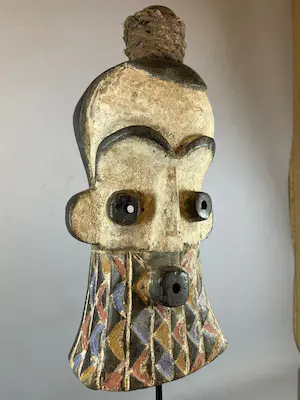 Pende - 220513 - African mask from the Pende - Congo. kopen? Bied vanaf 45!
