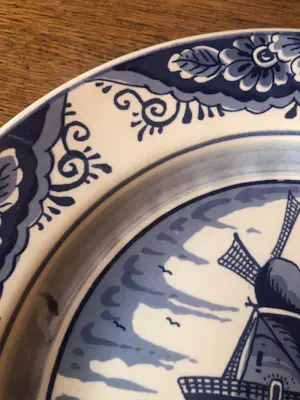 Vest Keramiek Gouda - handgeschilderd bord - de Pyramide Gouda - molen / Zuiderzee kopen? Bied vanaf 1!