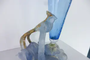 Richard Price - Sculptuur met vaas van glas (unicum), Flights of Fancy kopen? Bied vanaf 300!