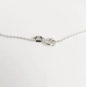Smaragd- en diamanten hanger met ketting kopen? Bied vanaf 650!
