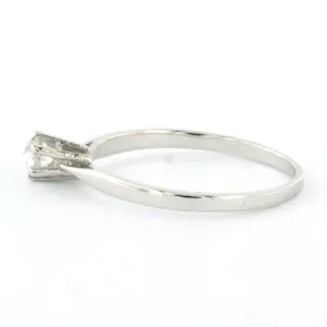 Buy 18k wit gouden solitair ring met bolsjewiek geslepen diamant 0.22ct - rm 17? Bid from 190!