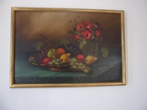 Tilly Moes - Stilleven: bloemen en fruit kopen? Bied vanaf 35!