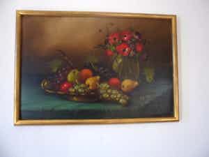 Tilly Moes - Stilleven: bloemen en fruit verkocht voor € 35!
