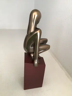 Janneke Ros - Beeld “ SCHOONHEID “. Gesigneerd kopen? Bied vanaf 1!