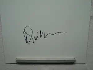 Henk Schiffmacher - Gesigneerde foto op dibond “Vrouw met Honden” + gesigneerd fotoboek kopen? Bied vanaf 150!