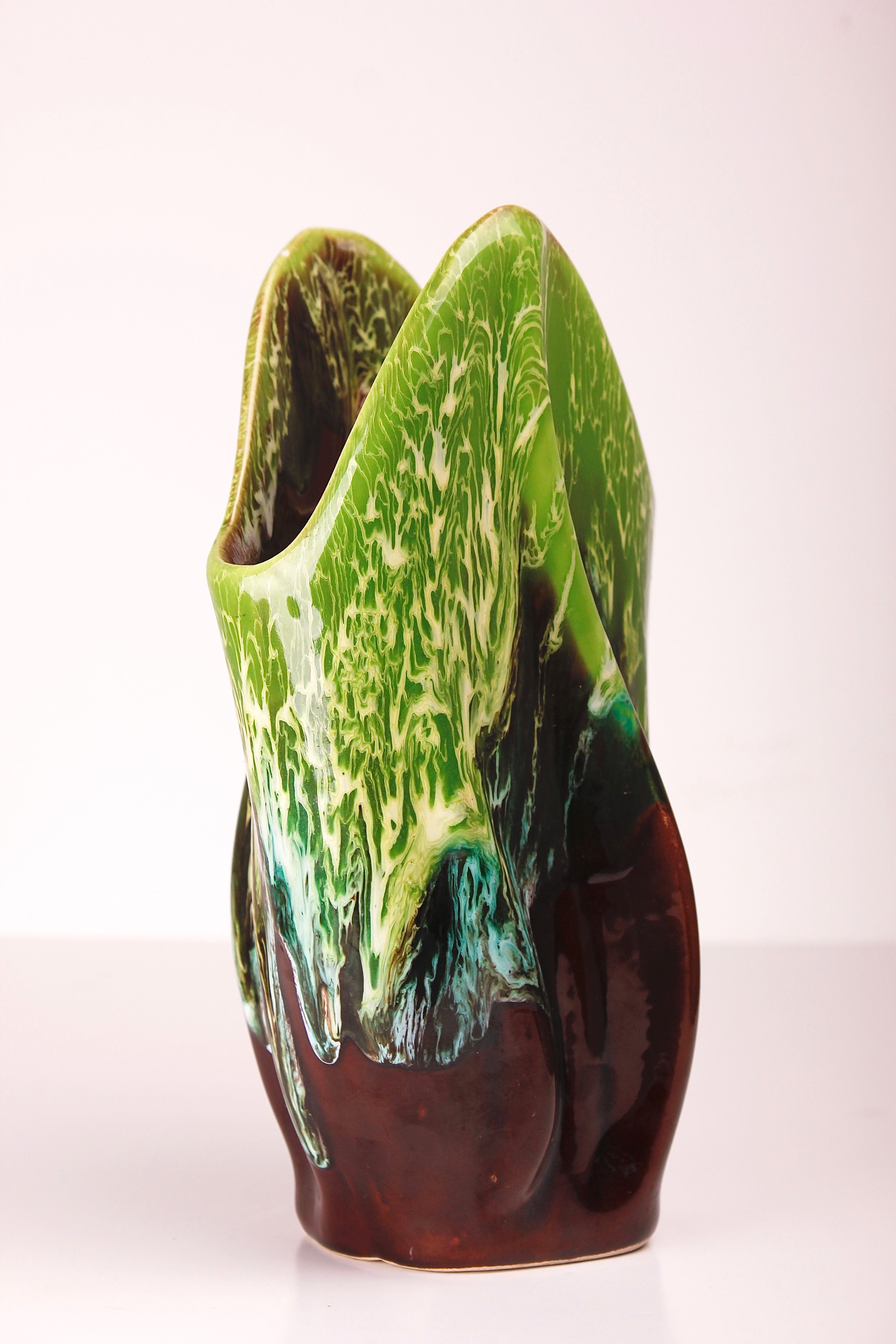 Vallauris Keramiek - Groen - bruine polychrome vaas met 'hand thrown' druipglazuur | 1960s kopen? Bied vanaf 19!
