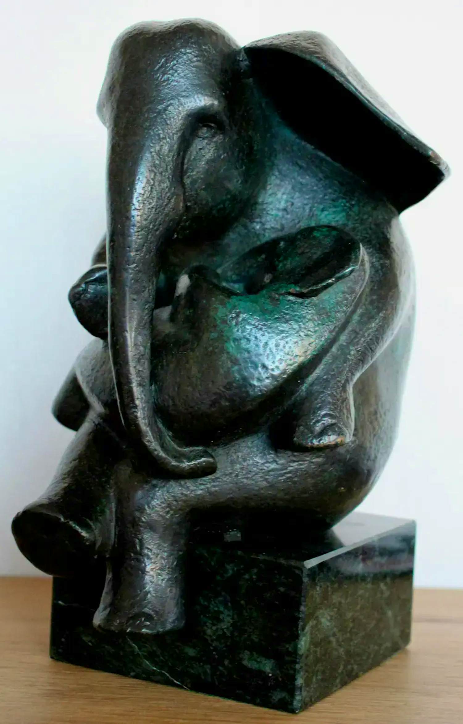 Miep Maarse - Bronzen sculptuur: Parasol (Moeder olifant met kind) - 2001 kopen? Bied vanaf 1250!