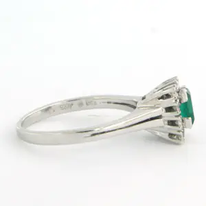 18k wit gouden ring met smaragd en briljant geslepen diamant 0.25ct kopen? Bied vanaf 450!