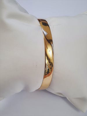 2513 - Fraaie 18 karaats geel-gouden glad afgewerkte "Bangle" amband - gekeurd kopen? Bied vanaf 490!
