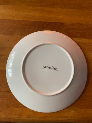 Toine Corstjens - Twee heel mooie borden , in heel goede staat kopen? Bied vanaf 150!